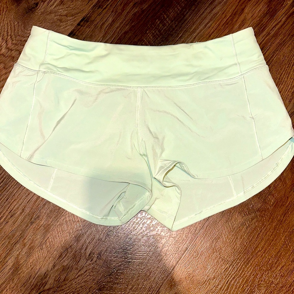 Women’s lululemon speed up shorts RARE not sold color